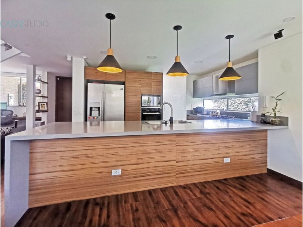 ARRIENDO HERMOSA CASA EN CONJUNTO CON CLUBHOUSE - 1