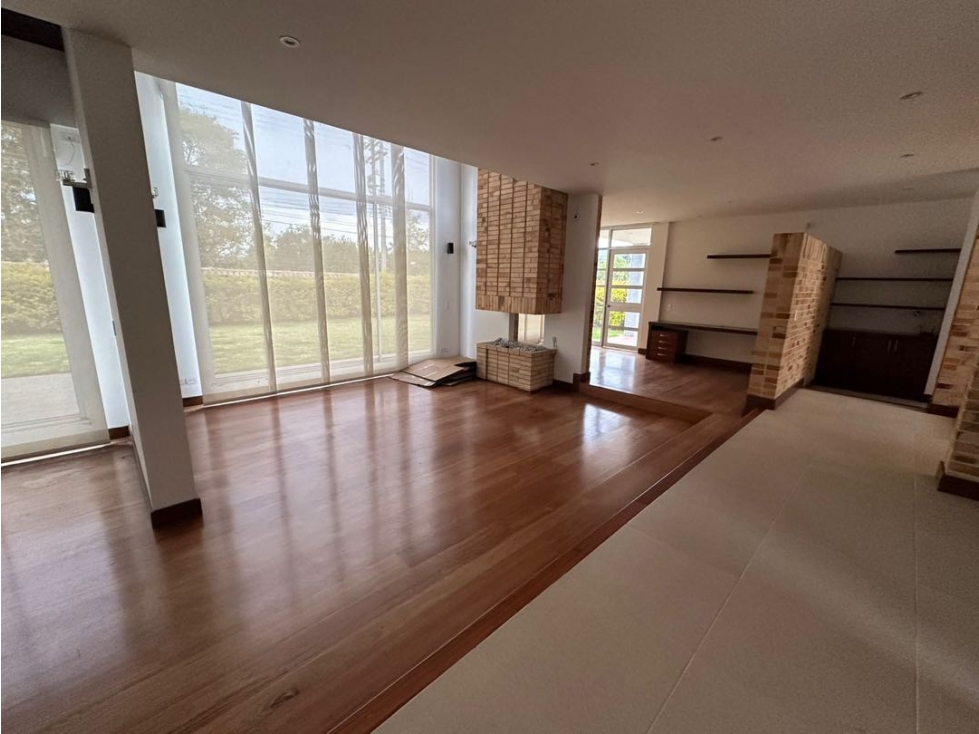 ARRIENDO HERMOSA CASA EN EXCLUSIVO CONJUNTO DE CAJICA