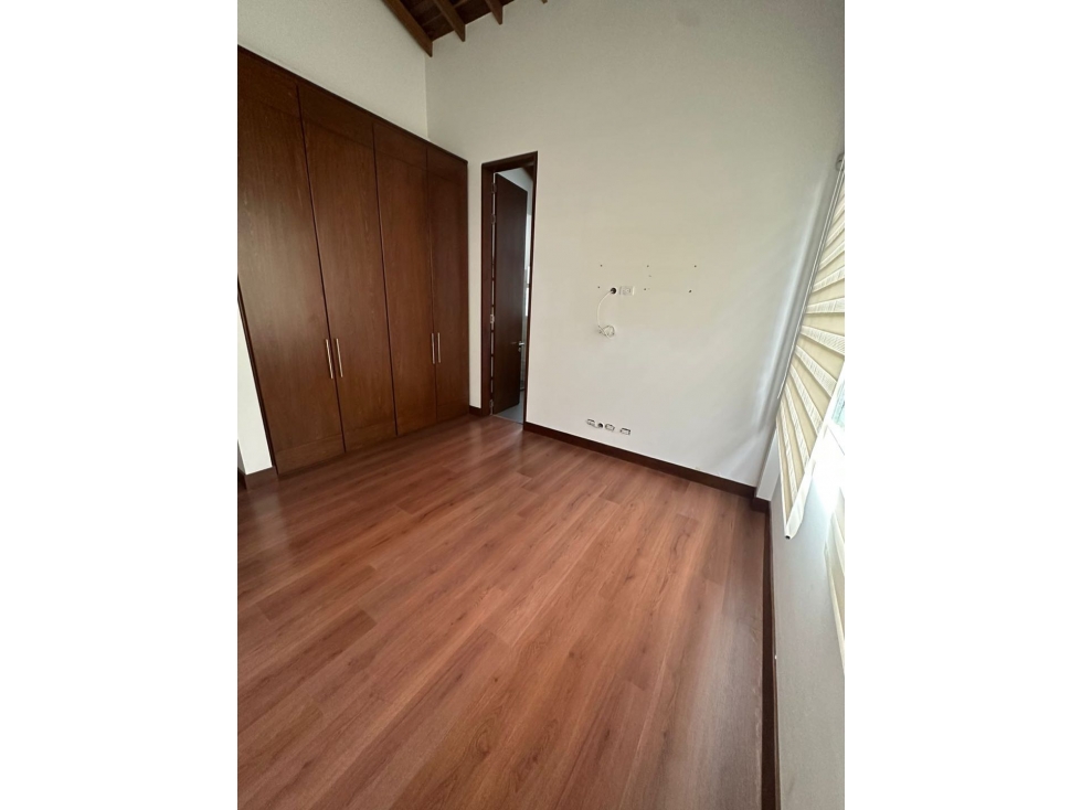 ARRIENDO HERMOSA CASA EN EXCLUSIVO CONJUNTO DE CAJICA — foto 6