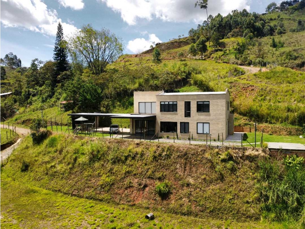 VENDO CASA FINCA. ENVIGADO EL SALADO