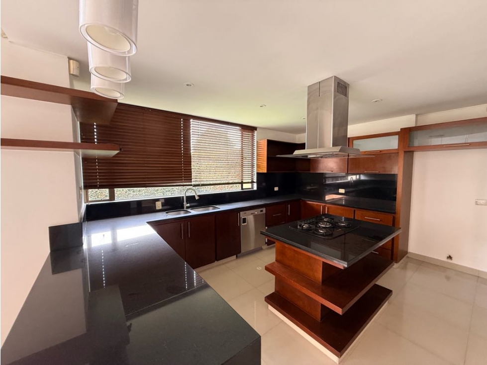 ARRIENDO HERMOSA CASA MILLA DE ORO — foto 3