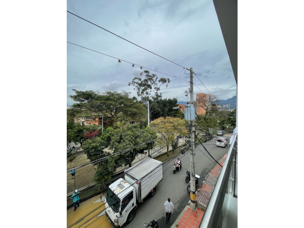 ARRIENDO HERMOSA Y AMPLIA CASA CON ACABADOS DE LUJO EN BELÉN — foto 5