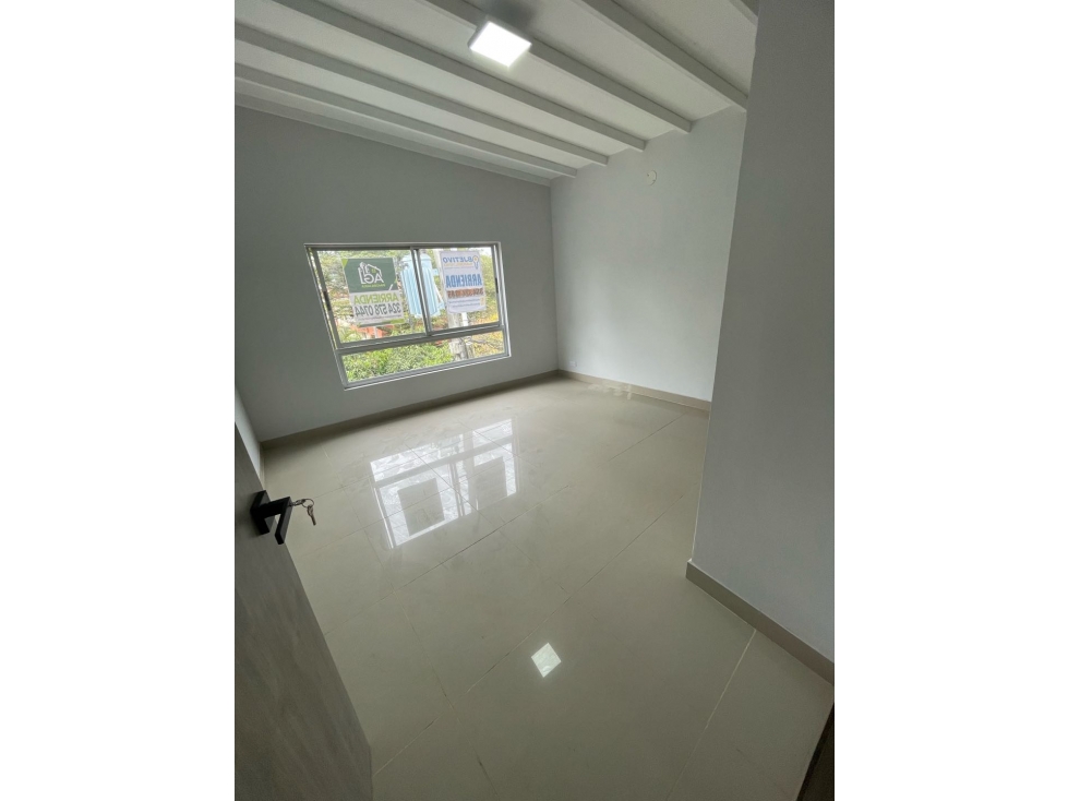 ARRIENDO HERMOSA Y AMPLIA CASA CON ACABADOS DE LUJO EN BELÉN — foto 6