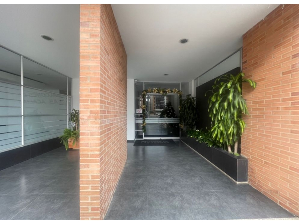 Arriendo hermoso apartamento BELMIRA Bogota con Balcón - 2