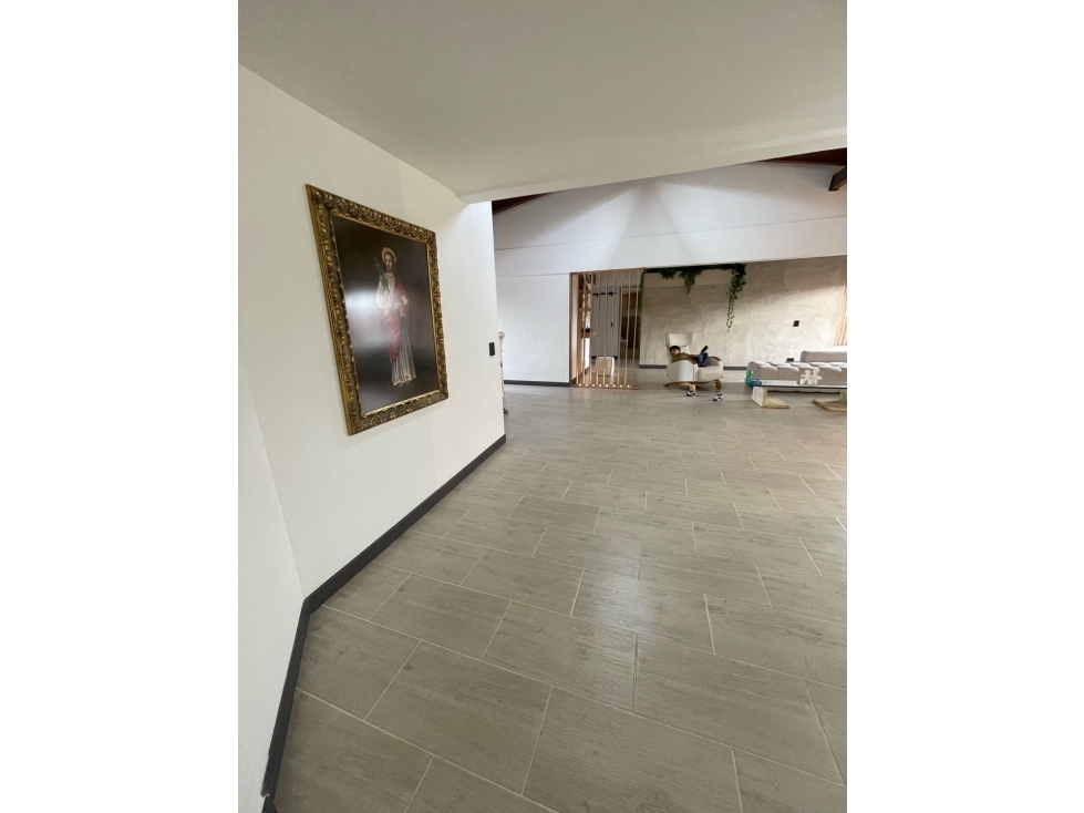 ARRIENDO HERMOSO APARTAMENTO CON O SIN AMOBLAR EN LAURELES — foto 3