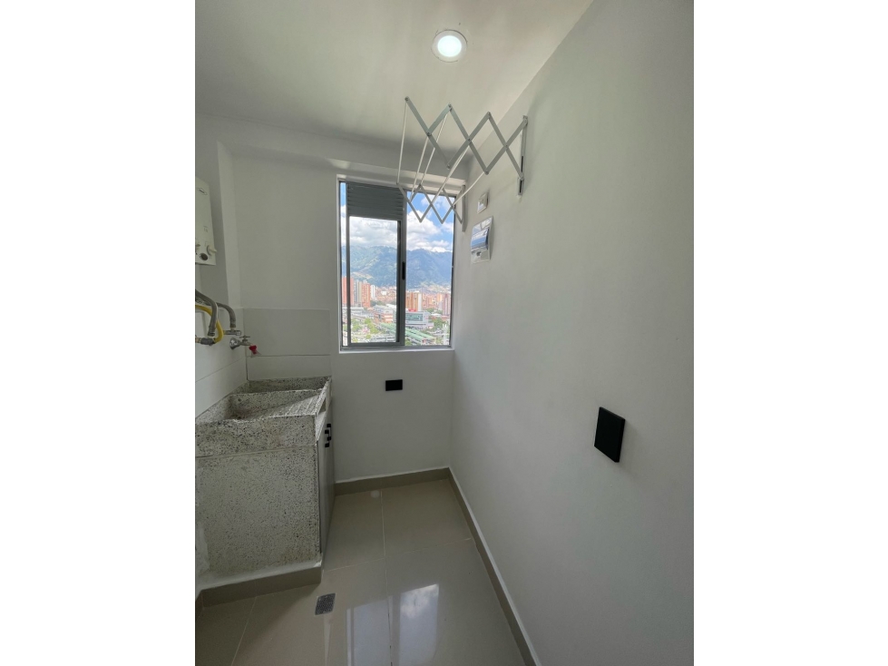 ARRIENDO HERMOSO APARTAMENTO CON ACABADOS DE LUJO EN NIQUIA — foto 3