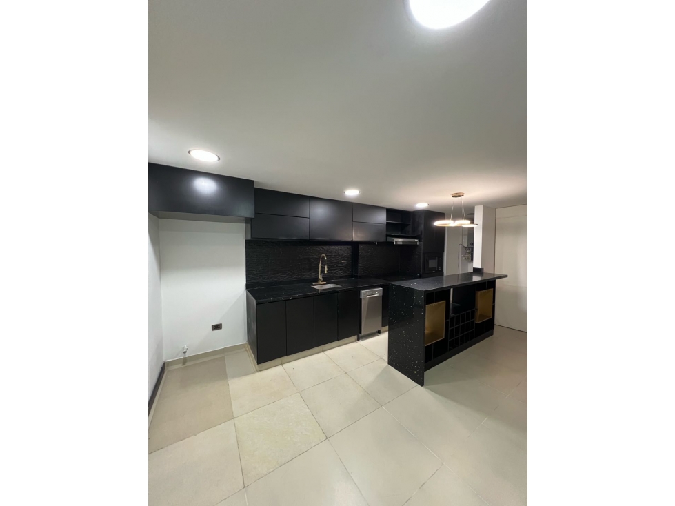 ARRIENDO HERMOSO APARTAMENTO CON ACABADOS DE LUJO EN LA ESTRELLA