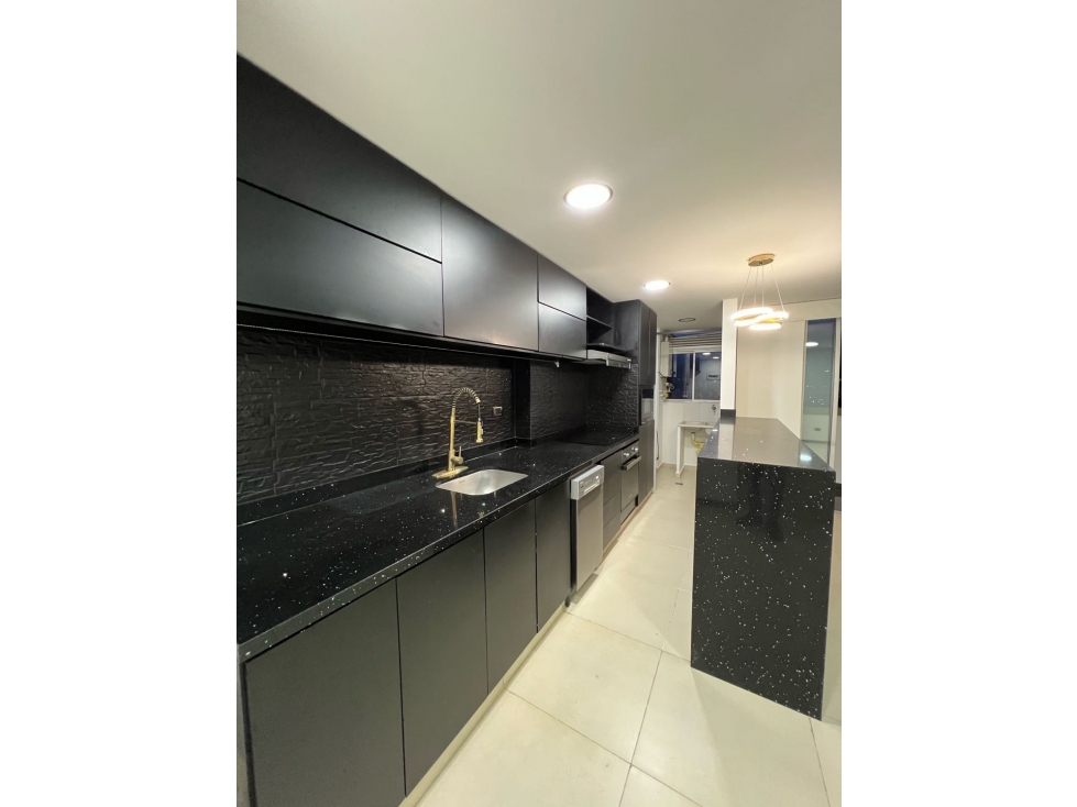 ARRIENDO HERMOSO APARTAMENTO CON ACABADOS DE LUJO EN LA ESTRELLA — foto 2