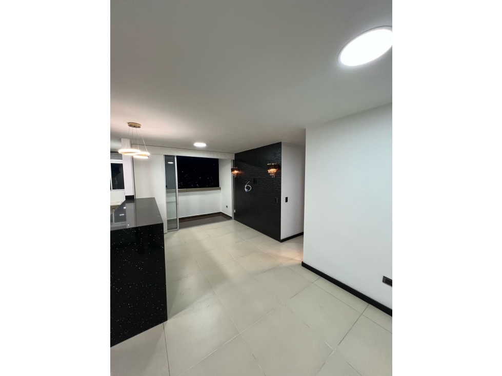 ARRIENDO HERMOSO APARTAMENTO CON ACABADOS DE LUJO EN LA ESTRELLA — foto 4