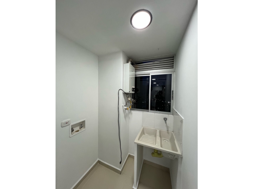 ARRIENDO HERMOSO APARTAMENTO CON ACABADOS DE LUJO EN LA ESTRELLA — foto 5