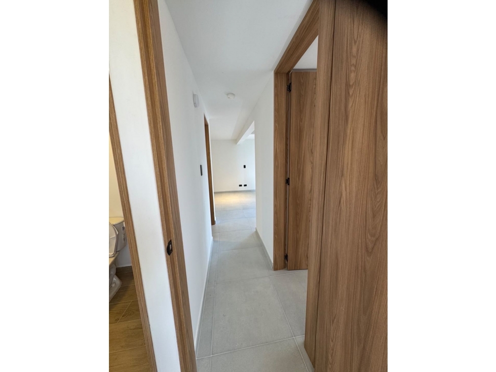 ARRIENDO HERMOSO APARTAMENTO CON ACABADOS DE LUJO EN BELLO — foto 5