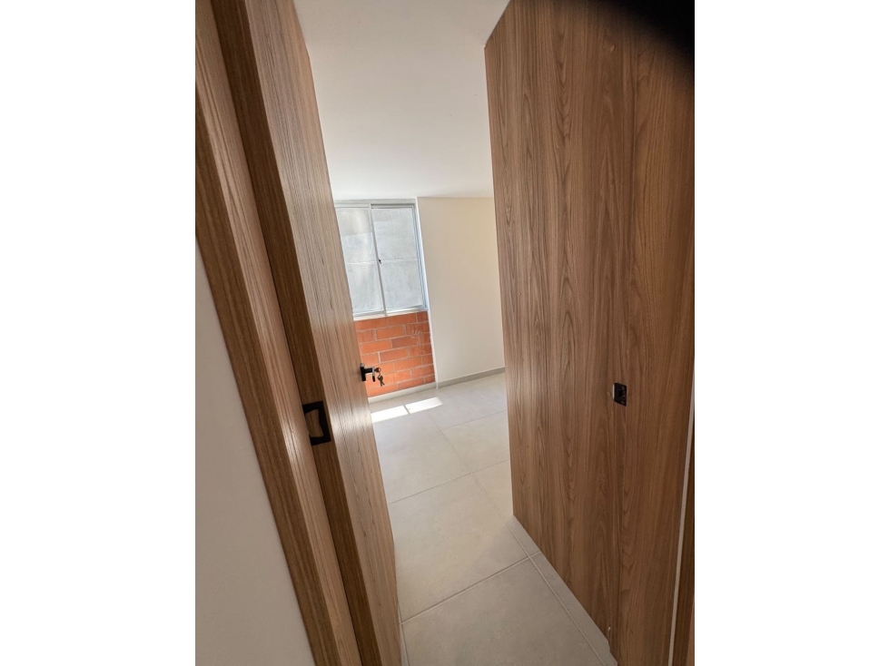 ARRIENDO HERMOSO APARTAMENTO CON ACABADOS DE LUJO EN BELLO — foto 6