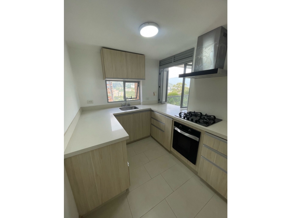 ARRIENDO HERMOSO APARTAMENTO EN ENVIGADO
