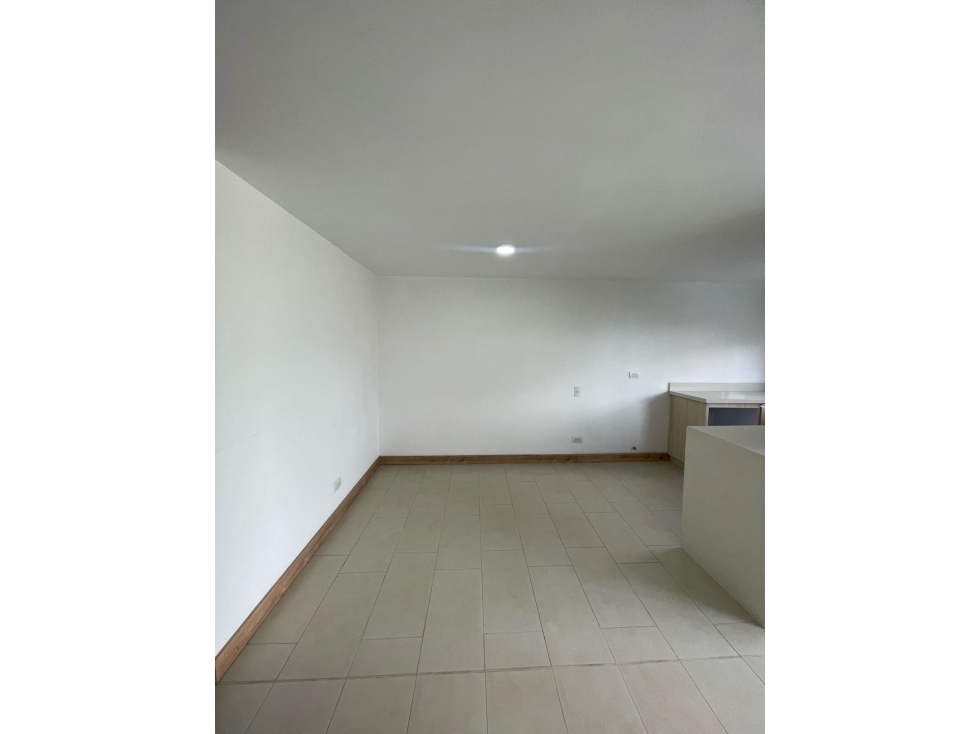 ARRIENDO HERMOSO APARTAMENTO EN ENVIGADO — foto 4