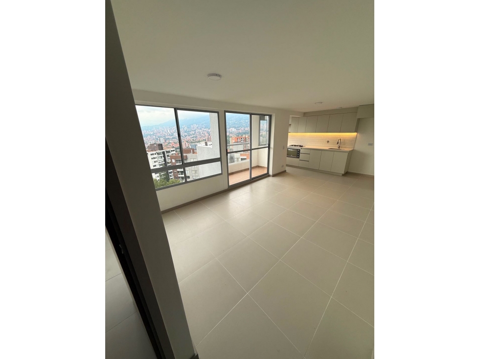 ARRIENDO HERMOSO APARTAMENTO EN ENVIGADO — foto 2