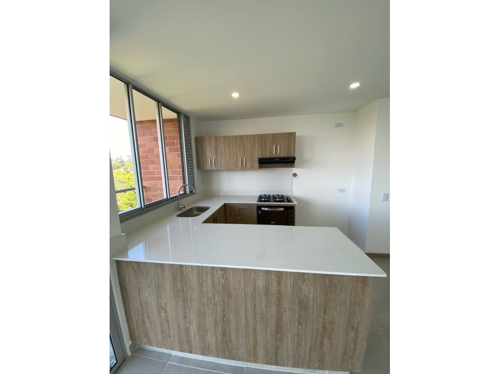 ARRIENDO HERMOSO APARTAMENTO EN RIONEGRO ANTIOQUIA SECTOR LOS COLEGIOS