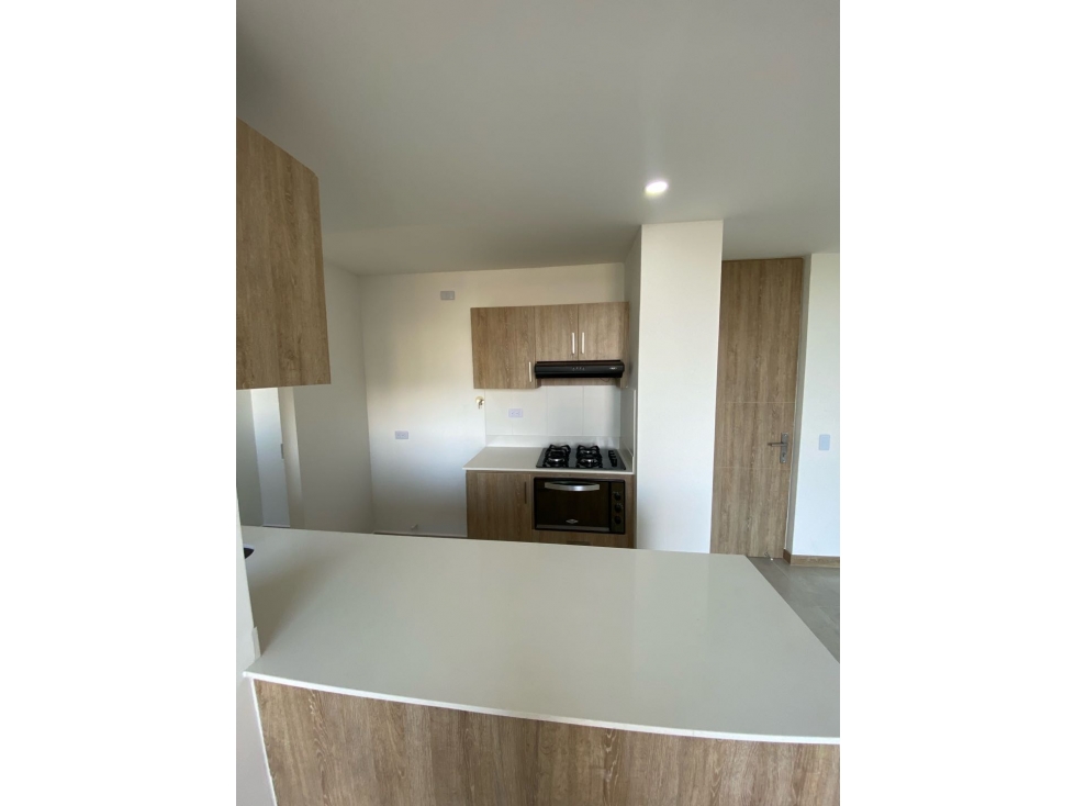 ARRIENDO HERMOSO APARTAMENTO DUPLEX EN RIONEGRO ANTIOQUIA — foto 2