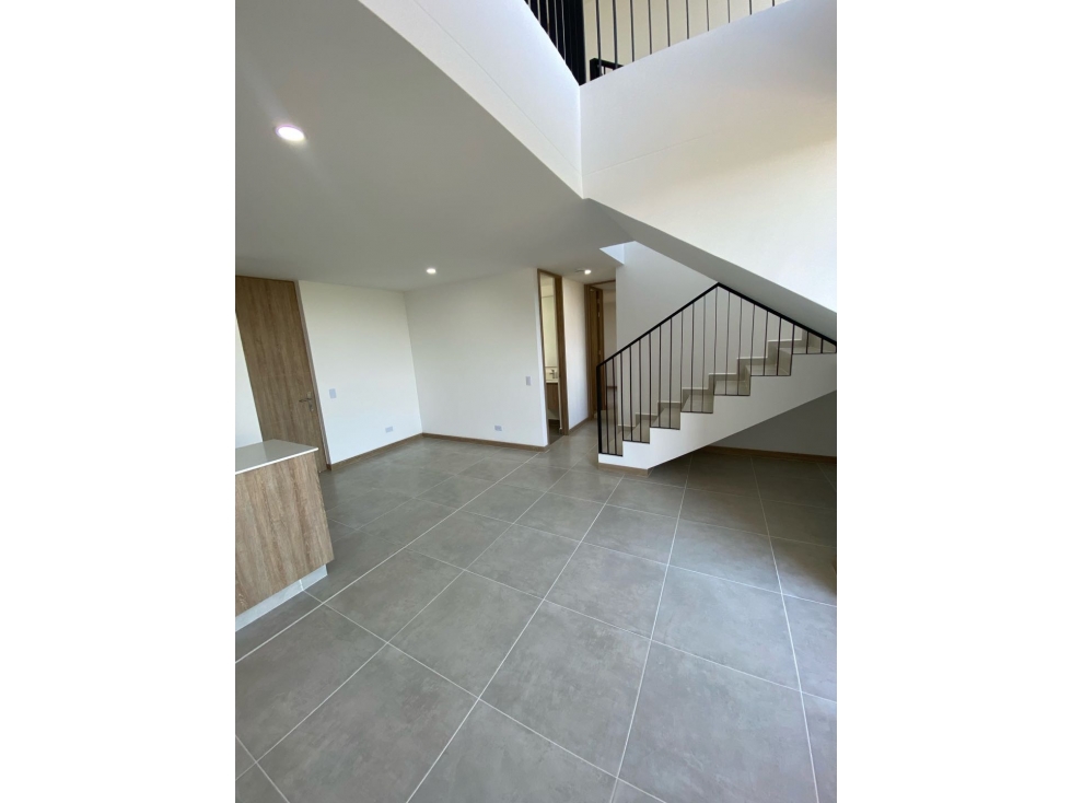 ARRIENDO HERMOSO APARTAMENTO DUPLEX EN RIONEGRO ANTIOQUIA — foto 4