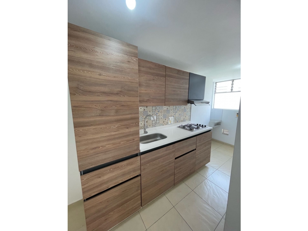 ARRIENDO HERMOSO APARTAMENTO EN LAURELES