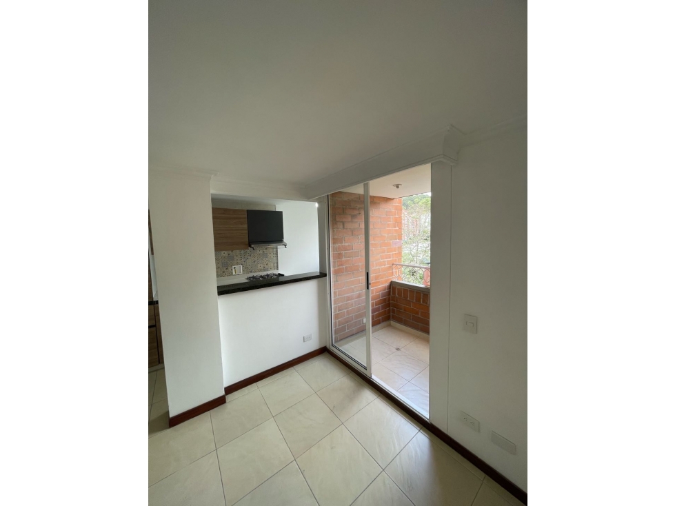 ARRIENDO HERMOSO APARTAMENTO EN LAURELES — foto 5