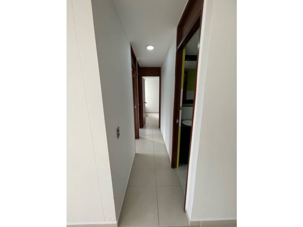 ARRIENDO HERMOSO APARTAMENTO EN CALASANZ — foto 6