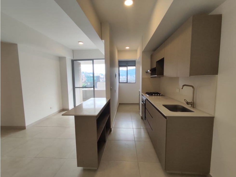 ARRIENDO HERMOSO APARTAMENTO NUEVO EN ENVIGADO — foto 2