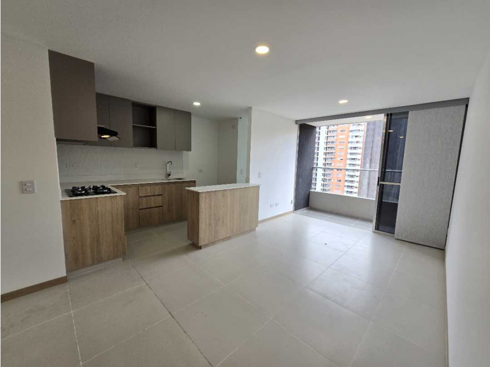 ARRIENDO HERMOSO APARTAMENTO PARA ESTRENAR EN SABANETA PARTE PLANA