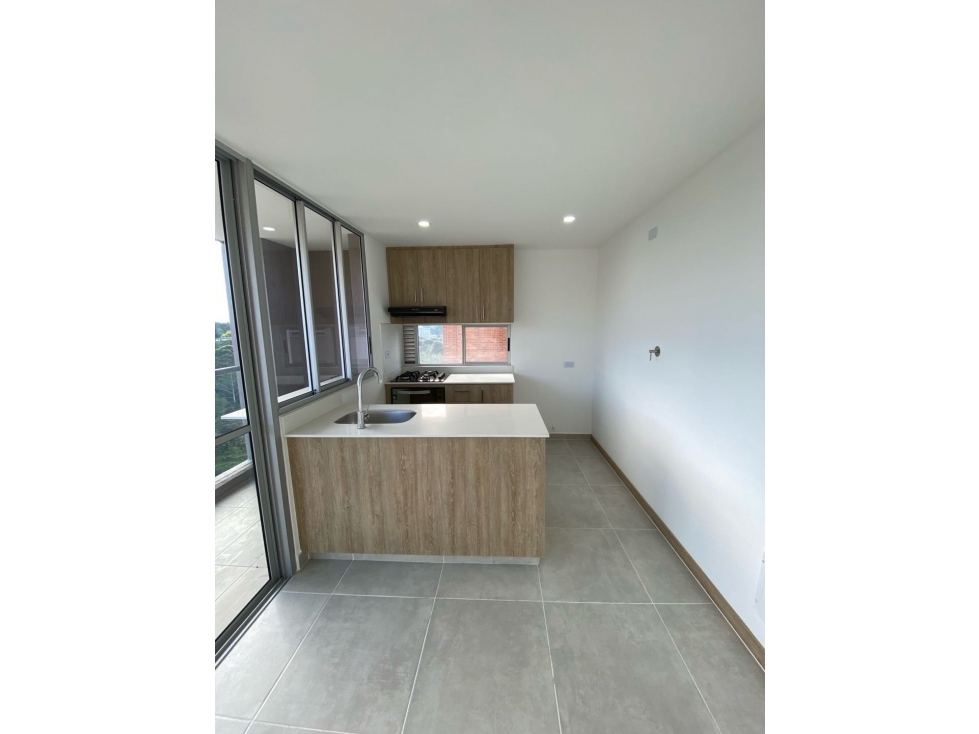 ARRIENDO HERMOSO APARTAMENTO SECTOR LOS COLEGIOS EN RIONEGRO ANTIOQUIA