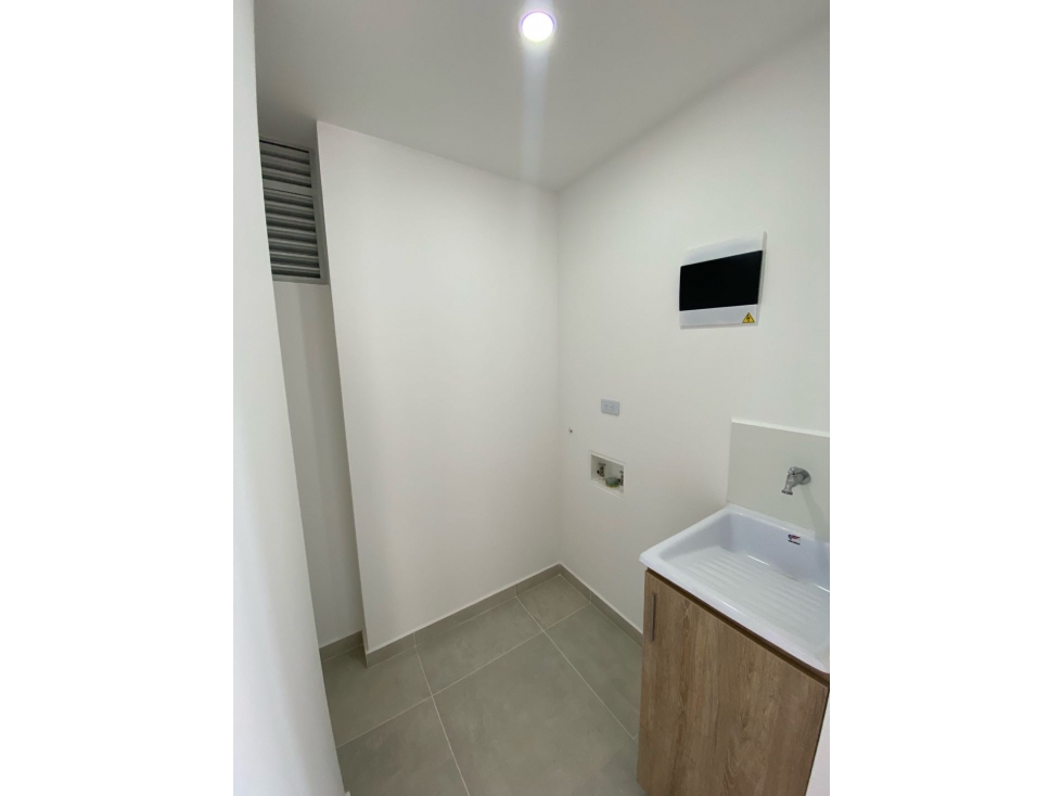 ARRIENDO HERMOSO APARTAMENTO SECTOR LOS COLEGIOS — foto 3