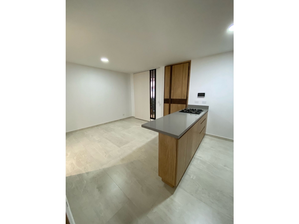 ARRIENDO HERMOSO APARTAMENTO UBICADO EN EL CARMEN DE VIBORAL — foto 2