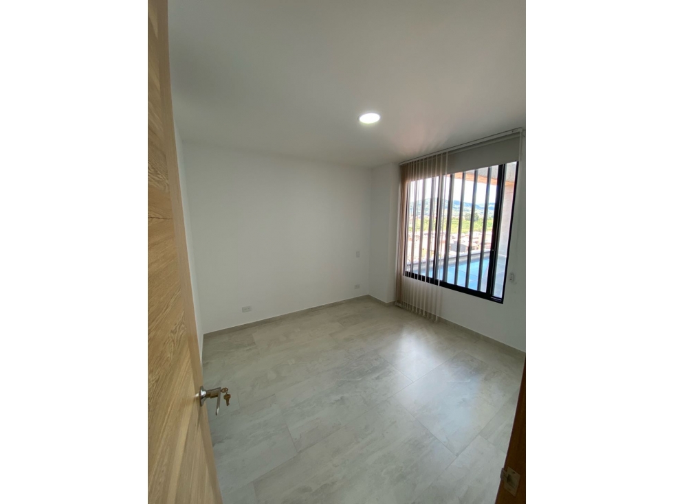 ARRIENDO HERMOSO APARTAMENTO UBICADO EN EL CARMEN DE VIBORAL — foto 5