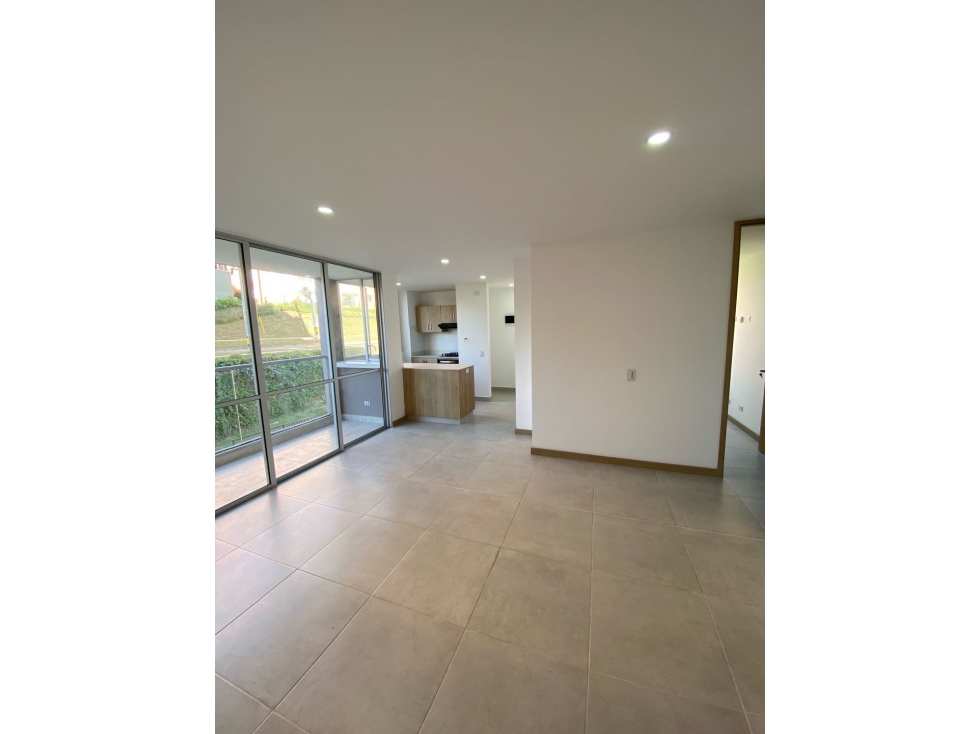 ARRIENDO HERMOSO APATAMENTO SECTOR LOS COLEGIOS RIONEGRO ANTIOQUIA — foto 2