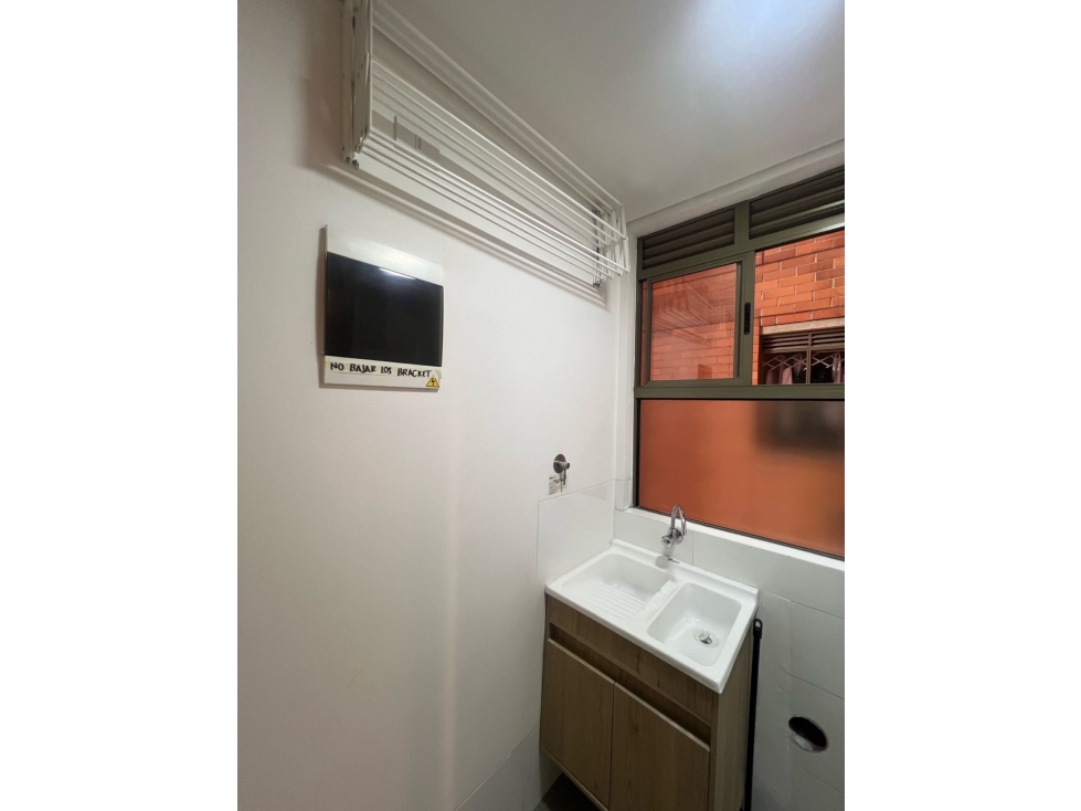 ARRIENDO HERMOSO,CÓMODO Y AMPLIO APARTAMENTO UBICADO, EN EL POBLADO — foto 5