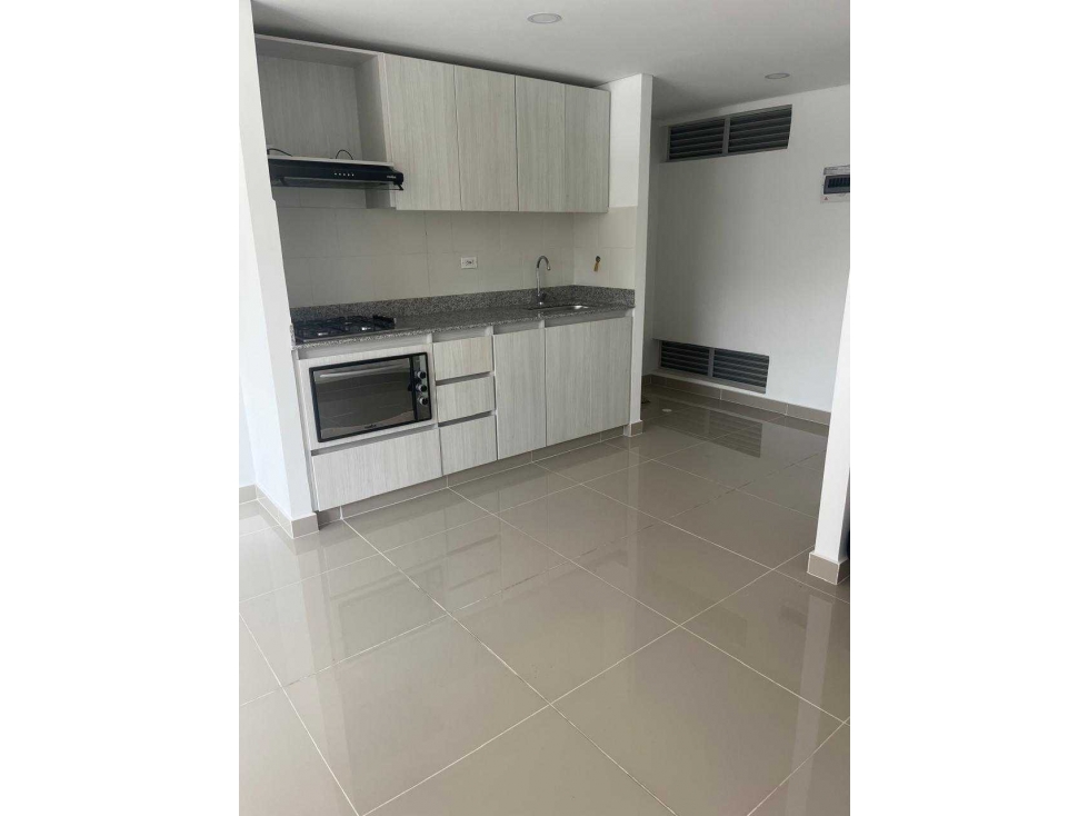Arriendo la estrella ferreria,parqueadero privado,cuarto util, 2 alcob
