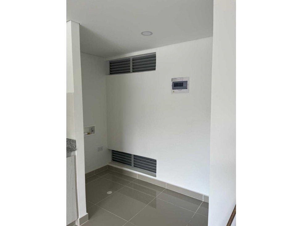 Arriendo la estrella ferreria,parqueadero privado,cuarto util, 2 alcob — foto 6