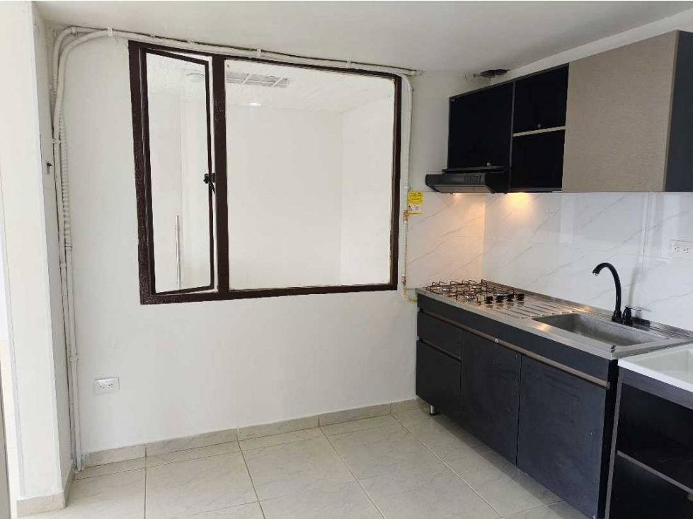 Arriendo Apartamento Las Orquídeas Norte Bta — foto 4