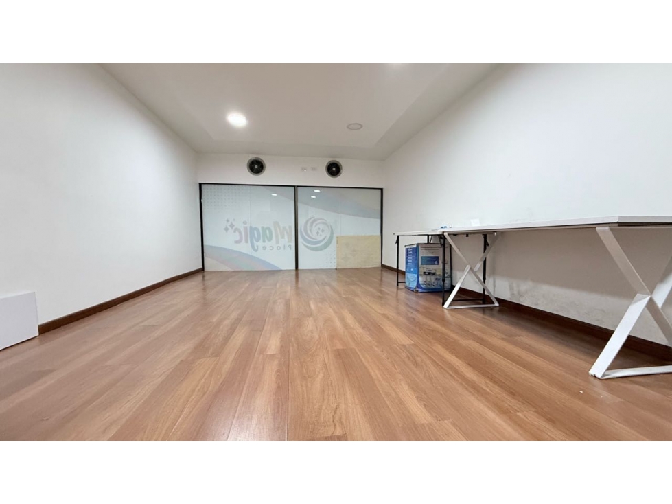 Arriendo LOCAL Centro Comercial Cedritos 151, Bogotá