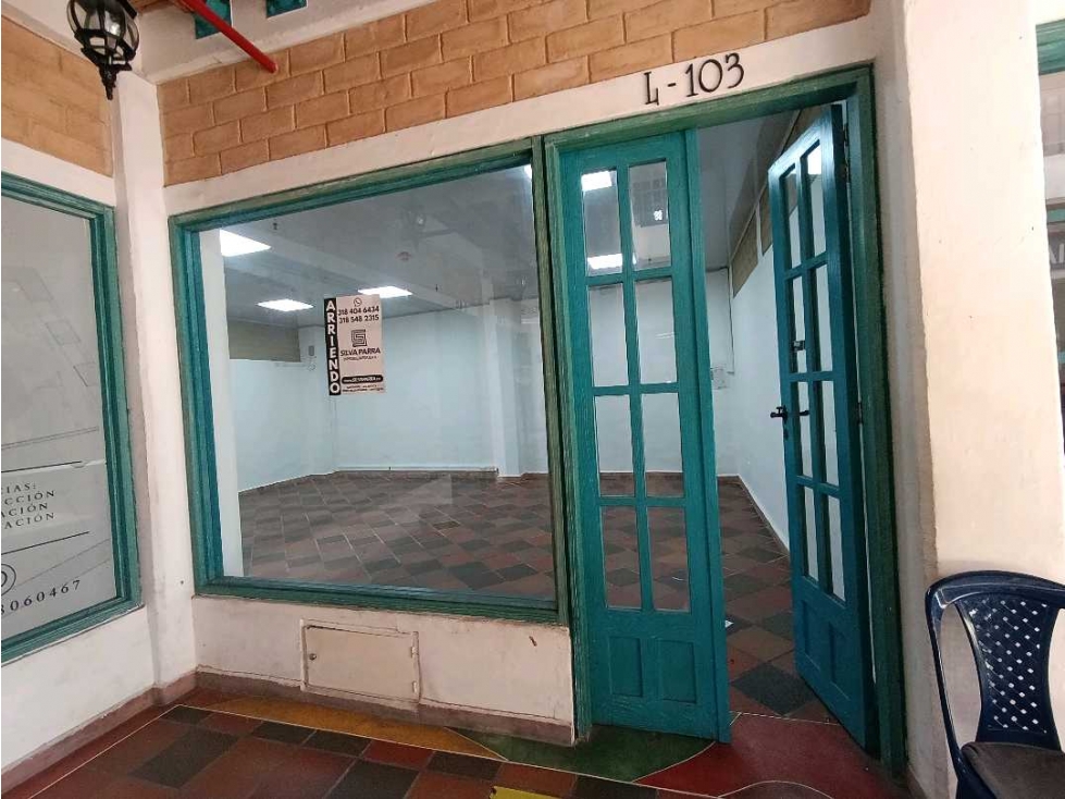 ARRIENDO LOCAL 103 EN PLAZUELA DE LOS REYES GIRON - 2