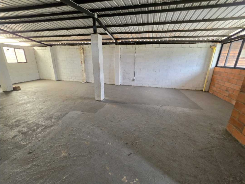 ARRIENDO LOCAL O BODEGA EN EL CENTRO DE MEDELLIN — foto 6