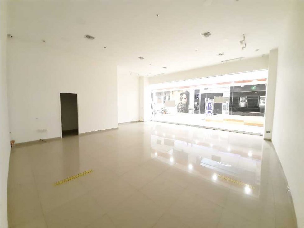 SE ARRIENDA O SE VENDE LOCAL CENTRO COMERCIAL UNICENTRO - 5