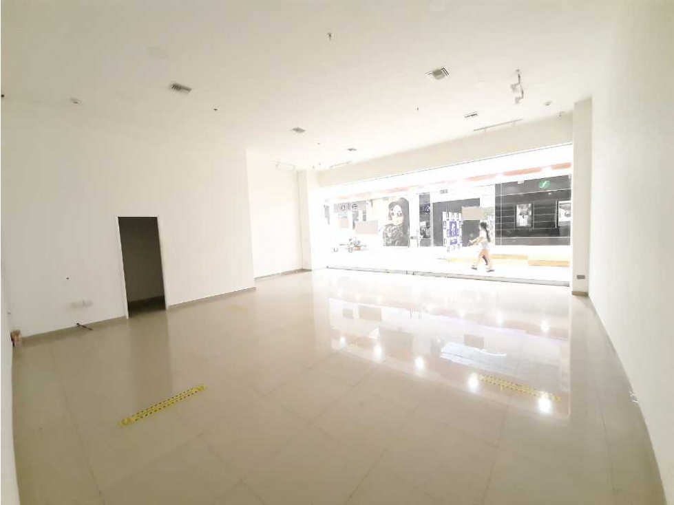 SE ARRIENDA O SE VENDE LOCAL CENTRO COMERCIAL UNICENTRO - 6