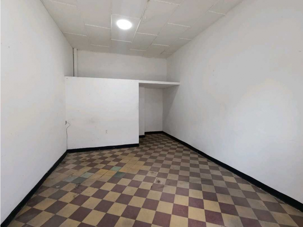 ARRIENDO LOCAL CLL 30 GIRON CENTRO - 3