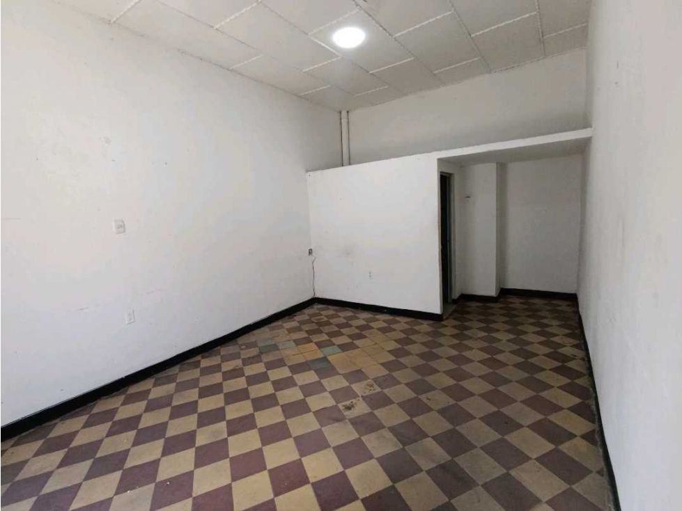 ARRIENDO LOCAL CLL 30 GIRON CENTRO - 4