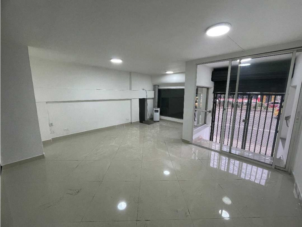 VENDO LOCAL COMERCIAL. Av colombia cerca a el estadio — foto 3