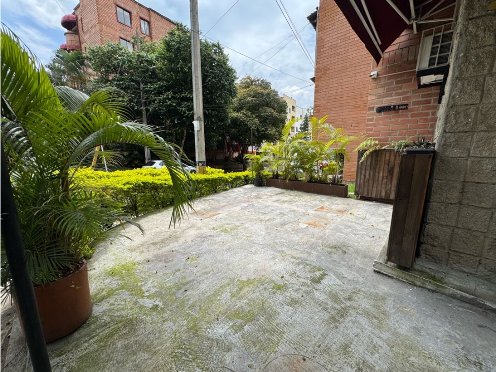 Arriendo local comercial esquinero en la Almería — foto 4