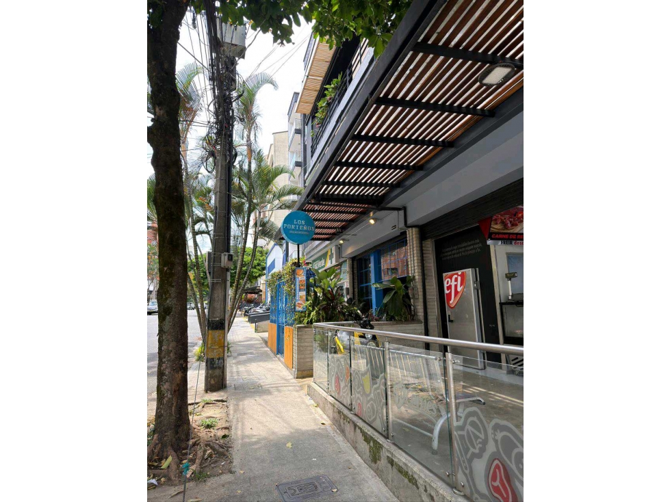 Arriendo local comercial laureles santa teresita,primer piso esquinero — foto 2