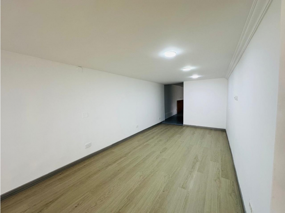 ARRIENDO LOCAL COMERCIAL SANTA BARBARA ORIENTAL BOGOTÁ — foto 3