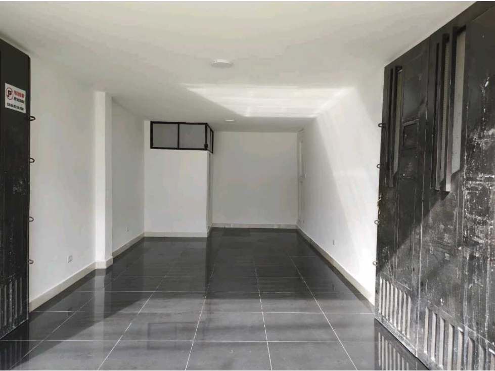 ARRIENDO LOCAL COMERCIAL SECTOR 30 DE AGOSTO — foto 2