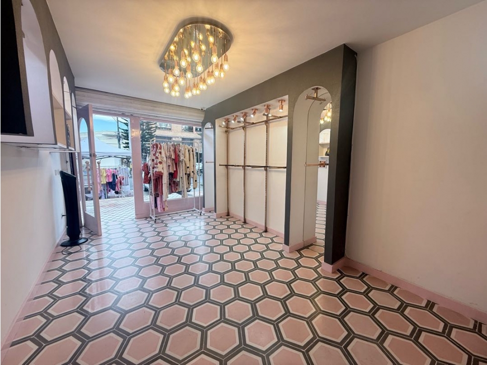 Arriendo local comercial sobre toda la Av. 80 — foto 3