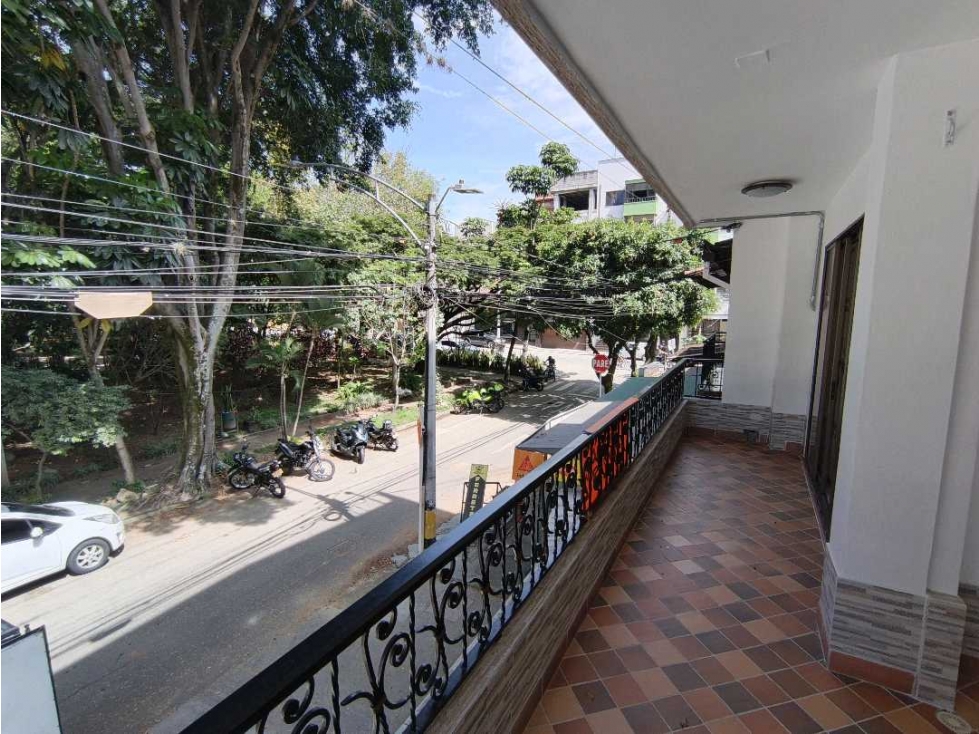 Arriendo local comercial suramericana,piso 2,180 metros — foto 5